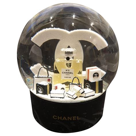 chanel snow globe 2017